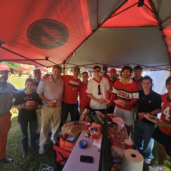 UGA hosts alumni tailgate