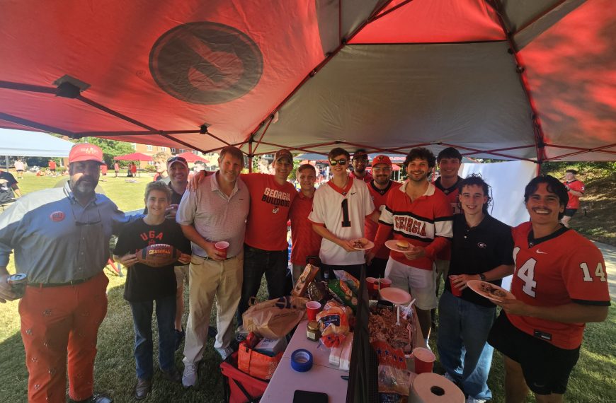 UGA hosts alumni tailgate
